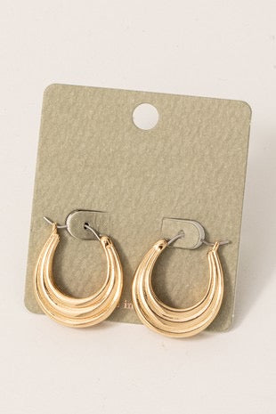 Cassie statement earring- Gold