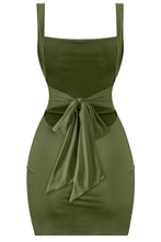 Load image into Gallery viewer, Arleth open back dress - green
