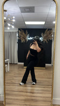 Load image into Gallery viewer, Must have basic flare pants - Black
