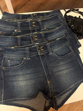 Load image into Gallery viewer, Brenda denim shorts - Dark blue
