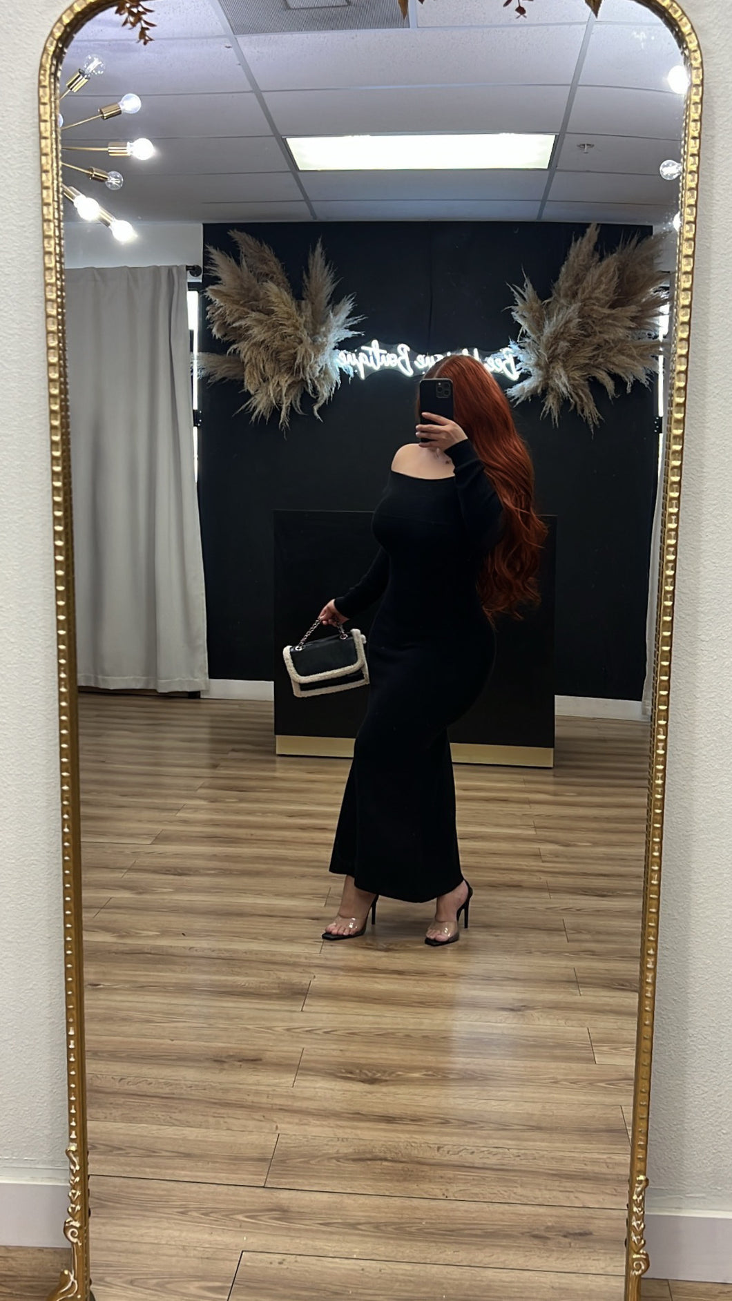 In the city off shoulder dress- black