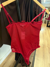 Load image into Gallery viewer, Zulema lace bodysuit- Red
